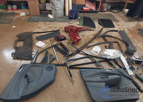 2016 Ford Escape Se из США, поврежденный, VIN 1FMCU9GX4GUA52013